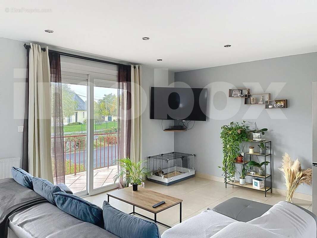 30701 - Maison à MESANGER