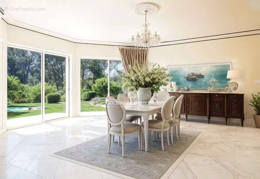 Maison à MOUGINS