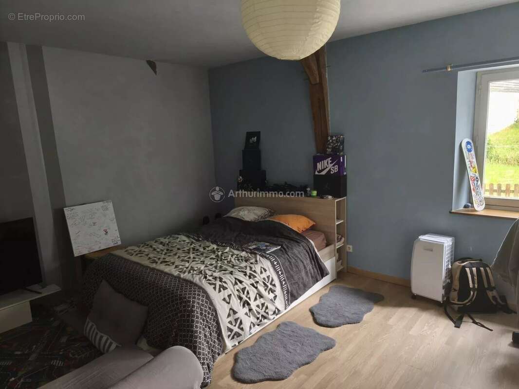 Maison à COURDEMANCHE