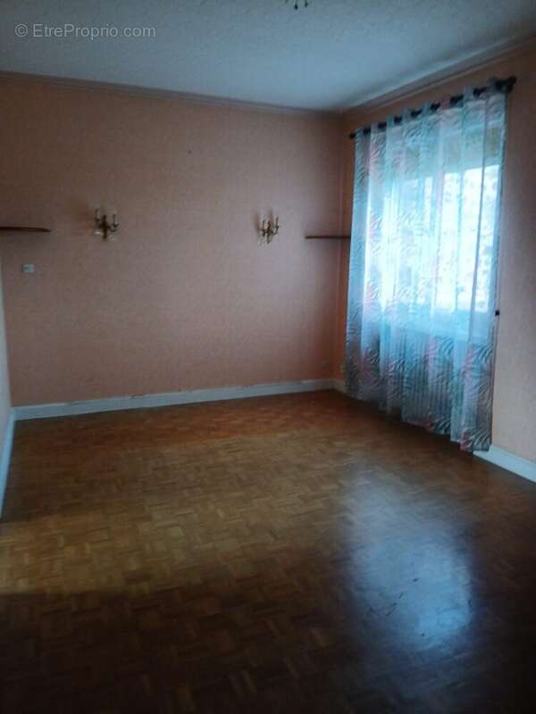 Maison 100 m² à Sainte-Sigolene  - photo 4