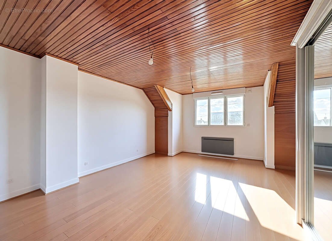 Maison à PARAY-VIEILLE-POSTE