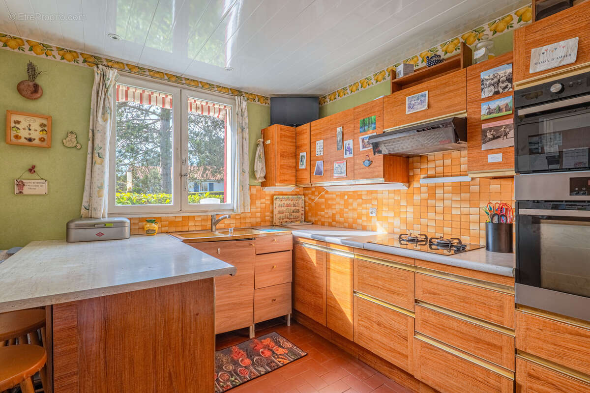 Maison à LA TOUR-DE-SALVAGNY