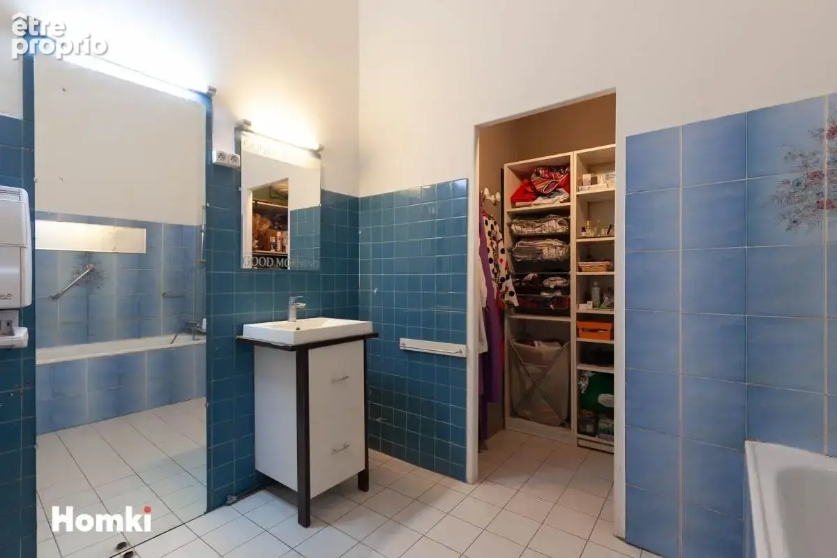 Appartement T4 de 100 m² à Marseille 13001, Rue du Loisir - photo 7