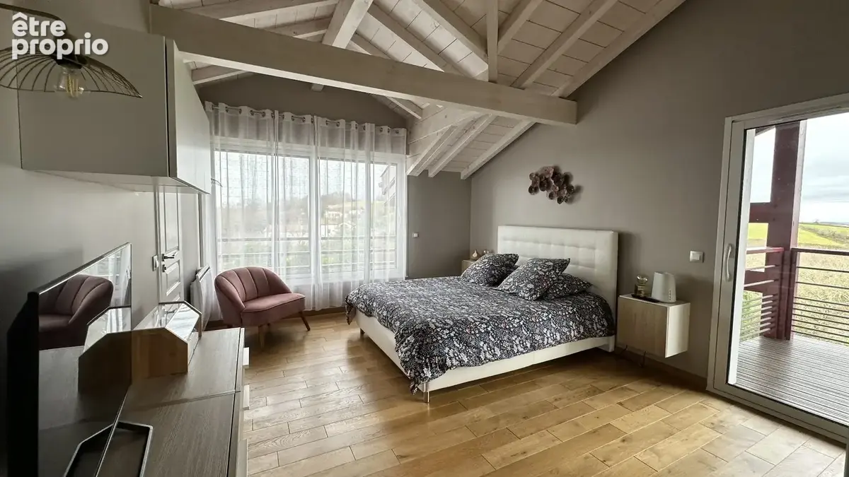 Vue imprenable sur les vallons pour cette superbe villa d'architecte de type t7 de 220 m2 +  sous sol de 110 m2 - photo 19