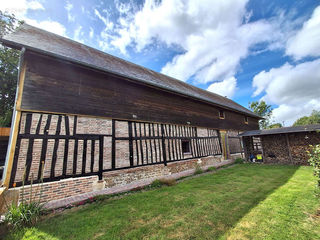 Maison à SAINT-EUSTACHE-LA-FORET