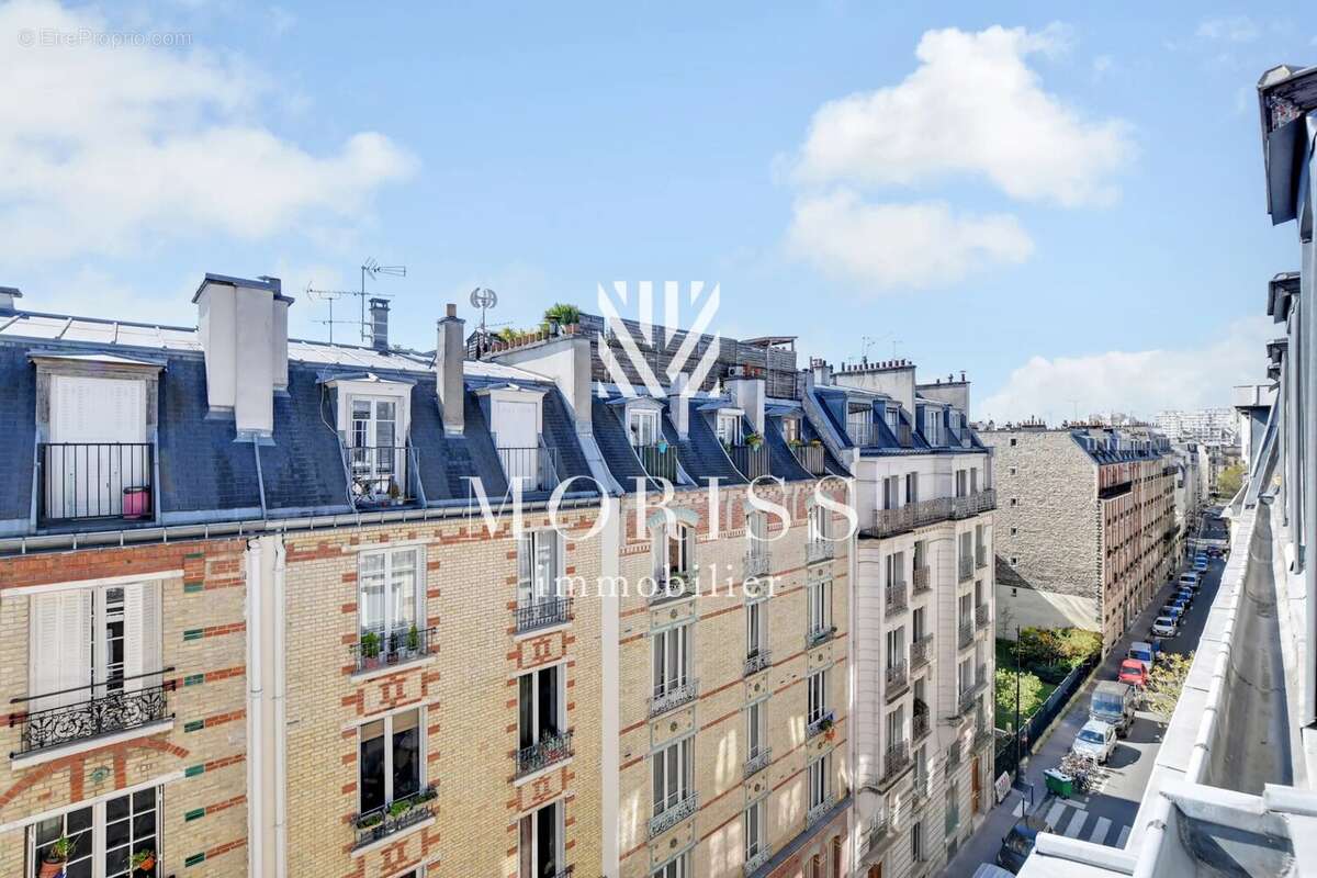 Appartement à PARIS-14E