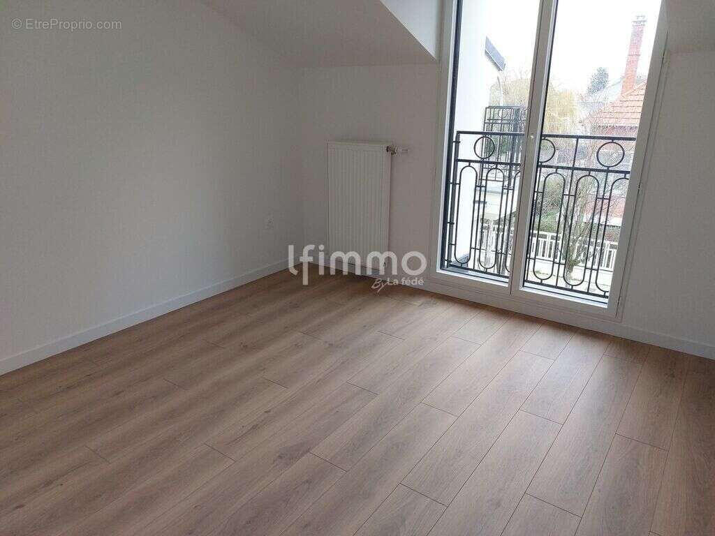 Appartement à LE PERREUX-SUR-MARNE