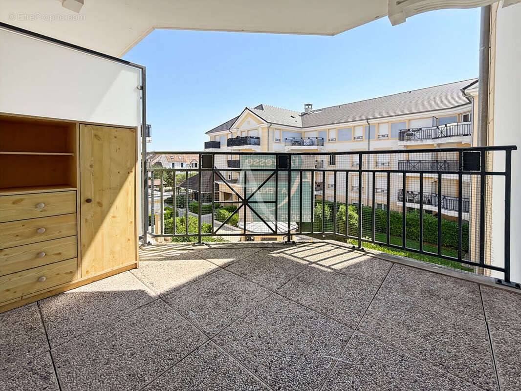 Appartement à VAUREAL