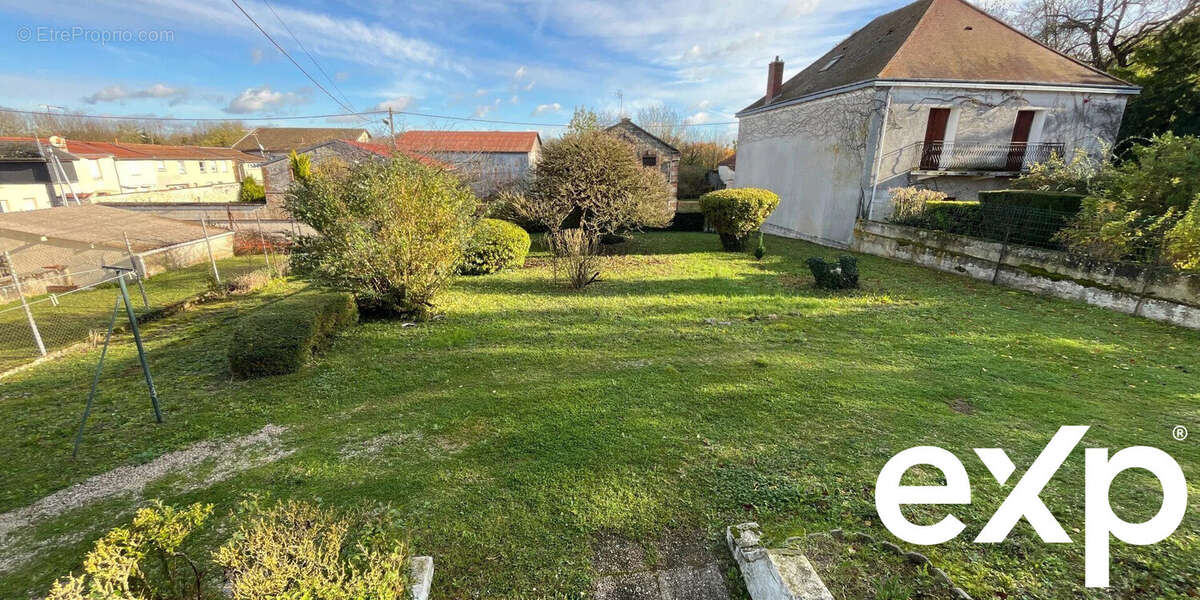 Maison à COMPERTRIX