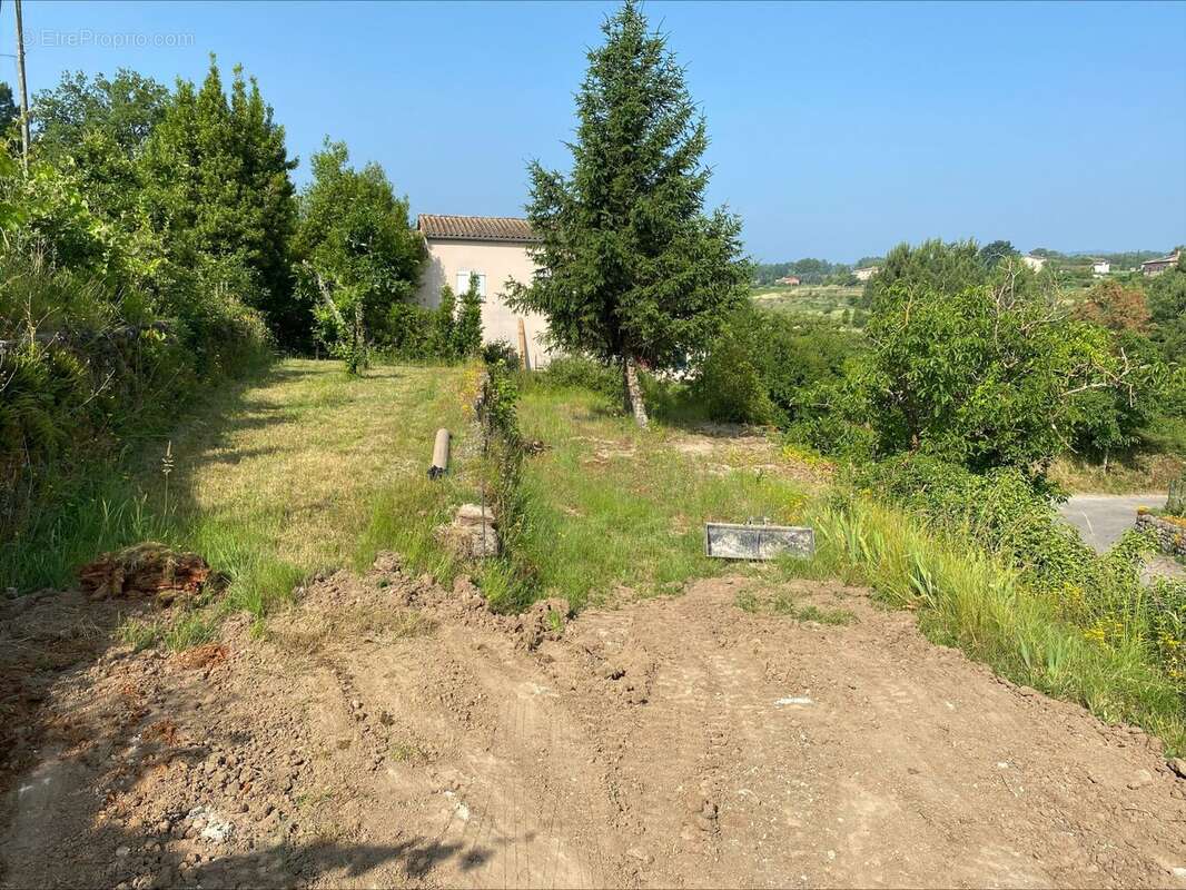 Terrain 914 m² à Lablachere  - photo 7