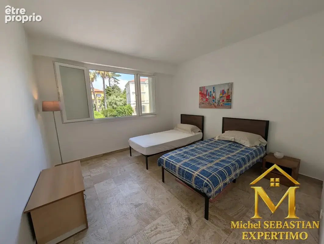 EXCLUSIVITE ! Appartement 3P rénové avec parking et cave - Centre Ville - photo 8