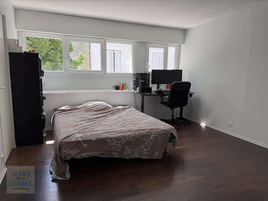 CHALON-SUR-SAONE - Magnifique Maison de ville traitée comme un Loft  - Grand Garage - - photo 12