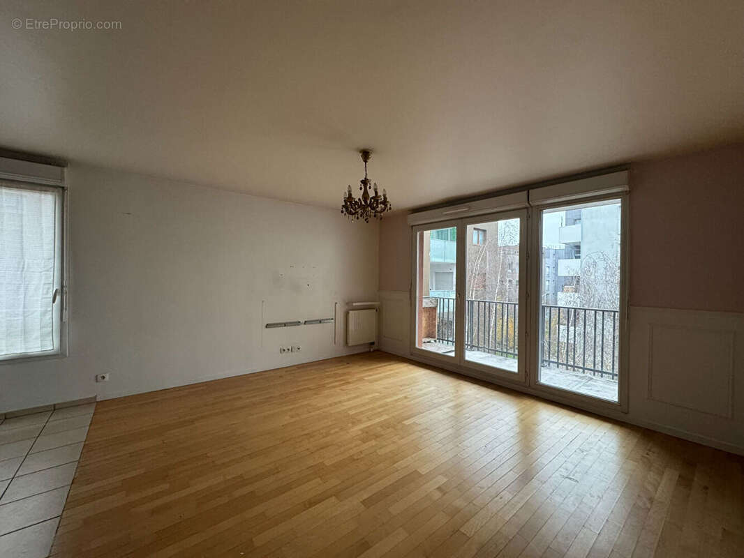 Appartement à AUBERVILLIERS