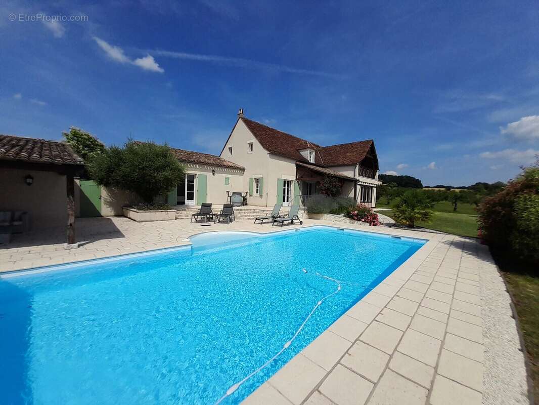 Superbe villa avec piscine sur le domaine du prestigieux Château des Vigiers Golf and Country Club - photo 14
