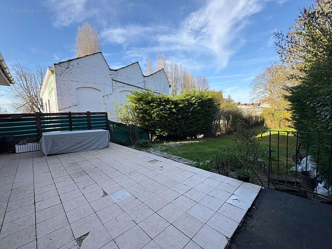 Maison individuelle en semi plain pied pleine de potentiel - un cadre de vie rare - photo 13
