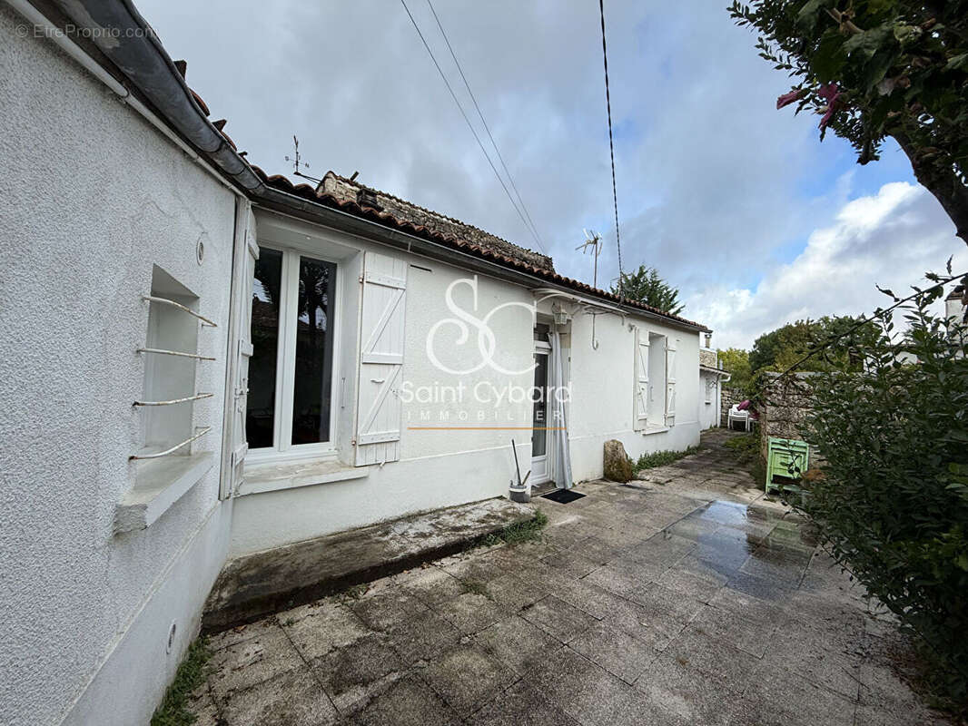 Maison à L&#039;ISLE-D&#039;ESPAGNAC