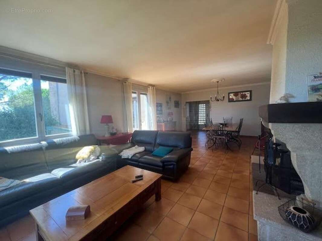 Photo 4 - Maison à SAINT-SATURNIN-DE-LUCIAN