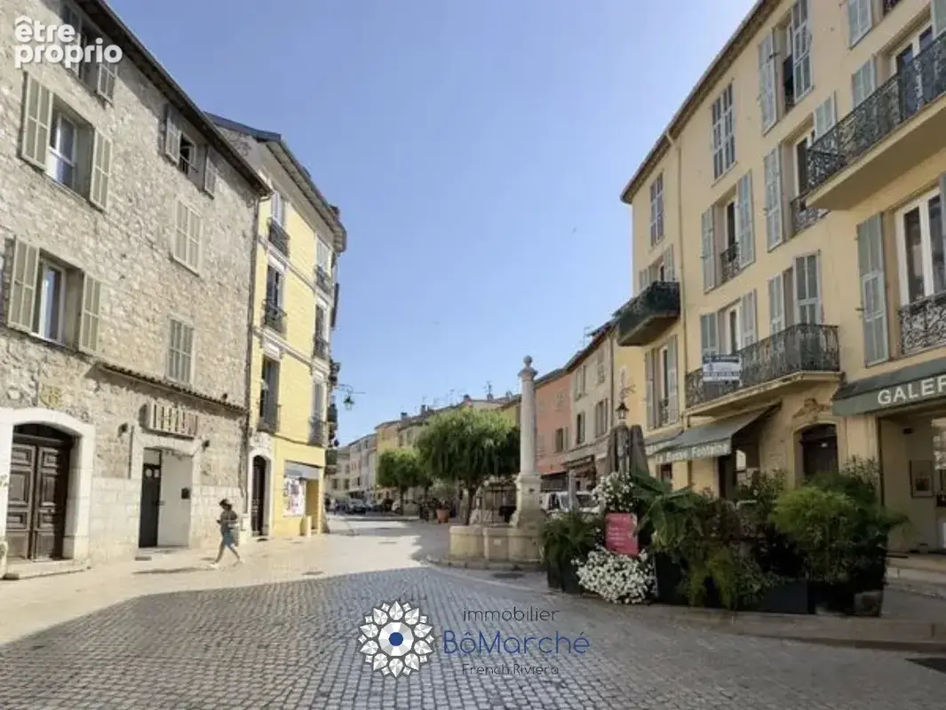 VENCE Vieille Ville Maison avec loggia - photo 14