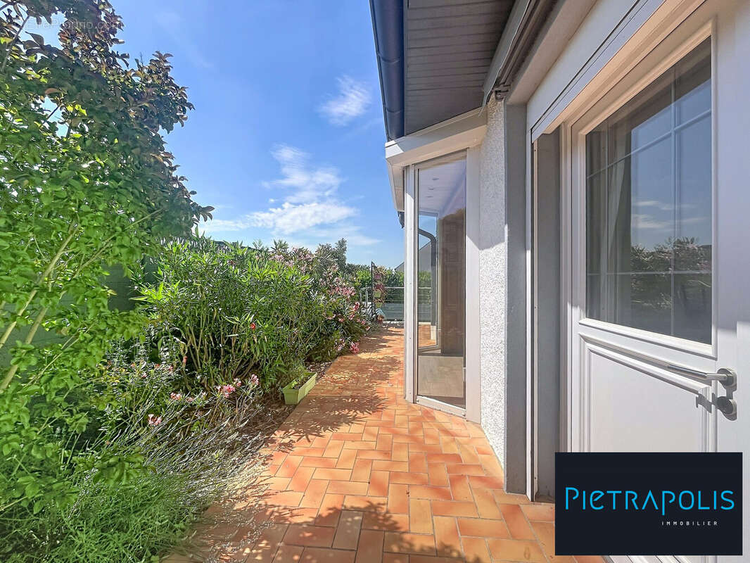 Maison 224 m² à Corcelles-Les-Citeaux  - photo 4