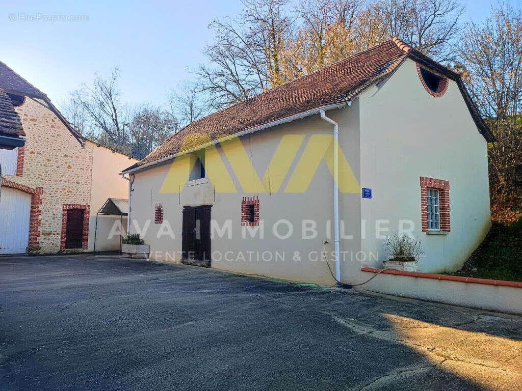 Maison à LAHOURCADE