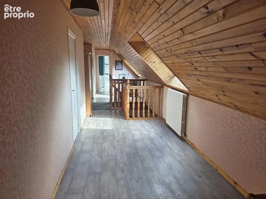 Longère en pierre de 140 m², terrasse de 54 m² et 4,56 hectares · Ploërdut - photo 12