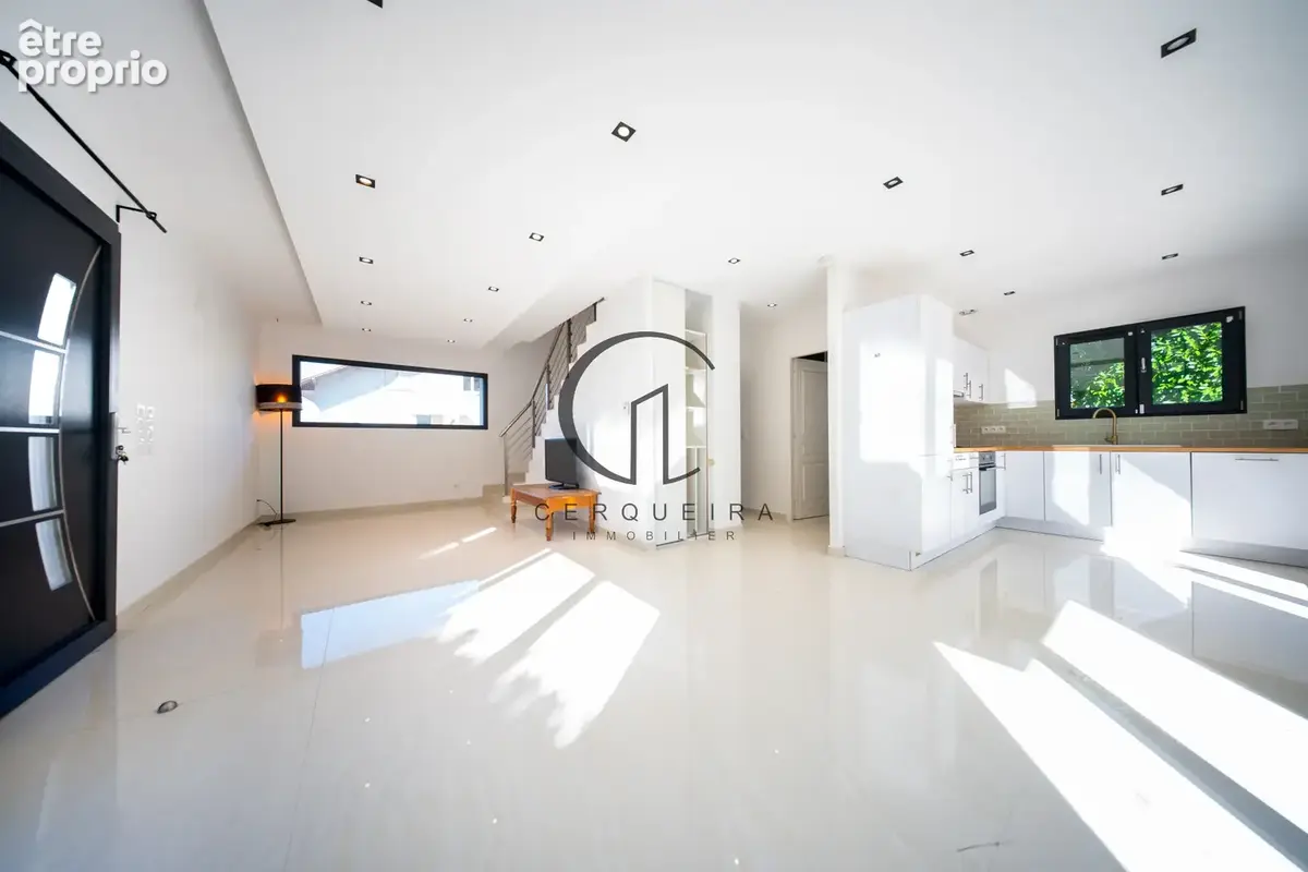 Lugrin - opportunité unique - maison 4 chambres avec vue lac - photo 3