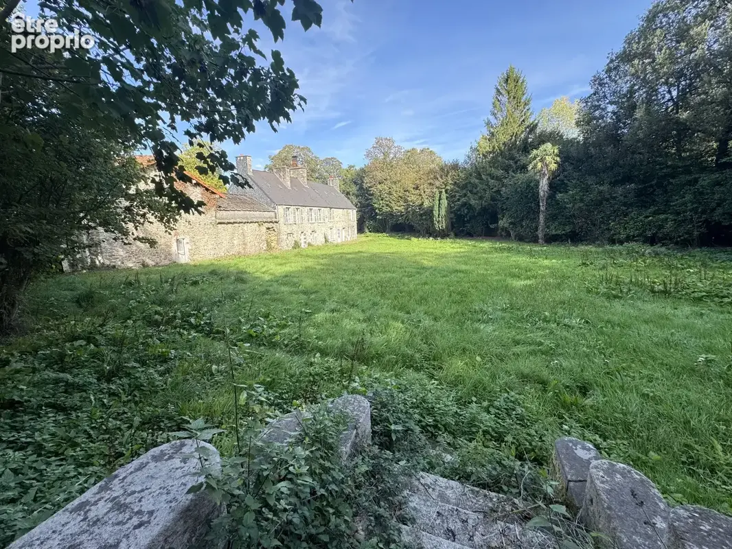Jolie maison en pierres avec jardin et dependances a renover - photo 22
