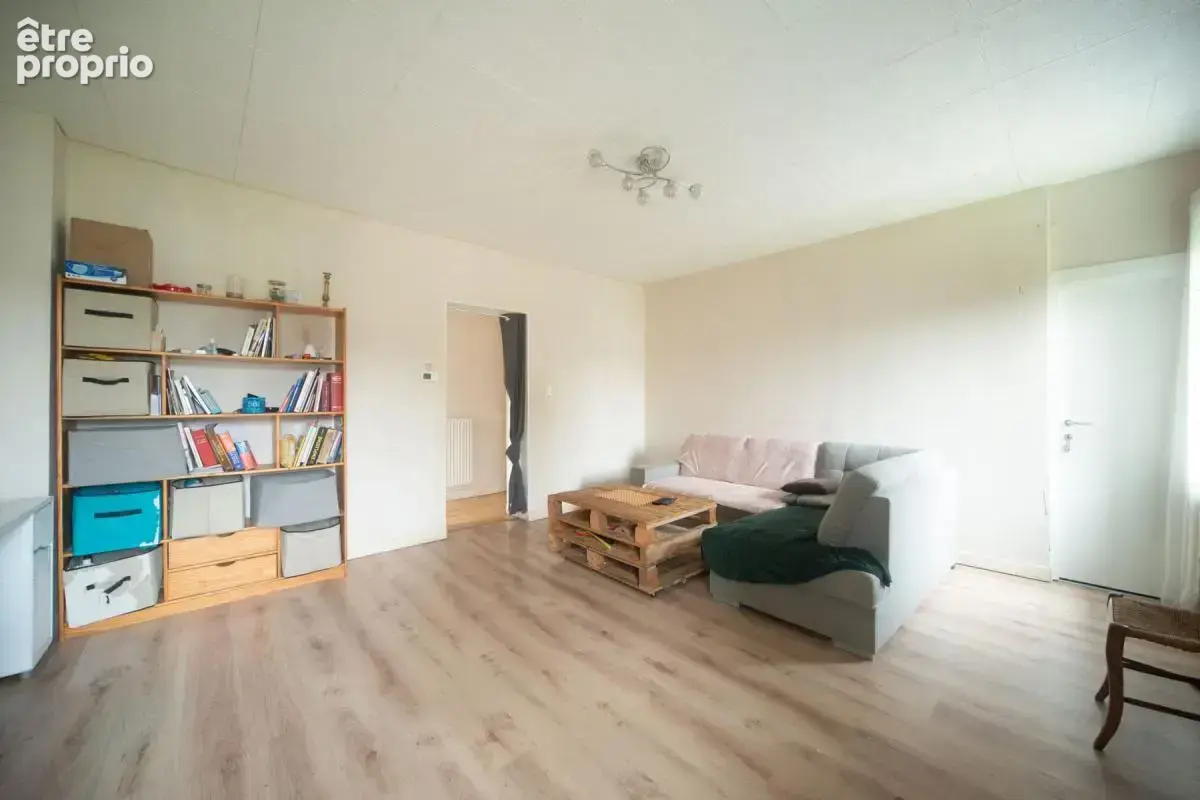 Maison T4 de 82 m² à Mézériat sur parcelle de 362 m², jardin, garage - photo 3