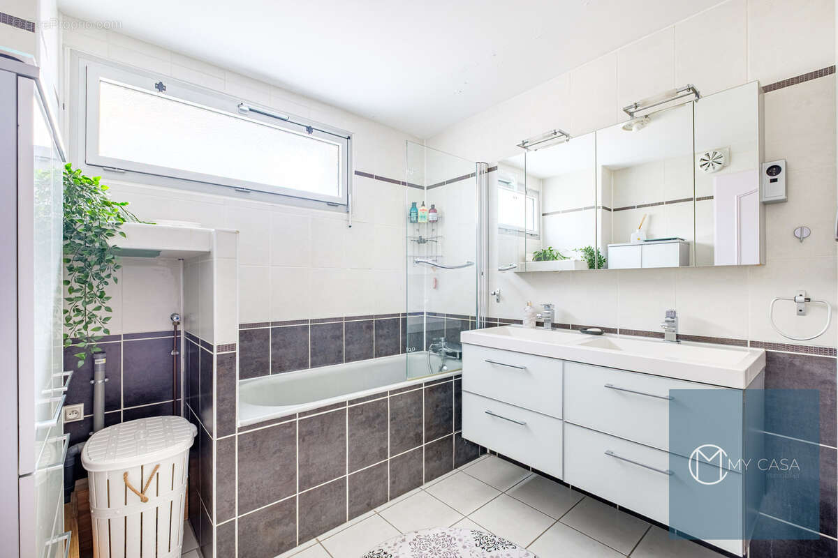 Appartement à LYON-2E