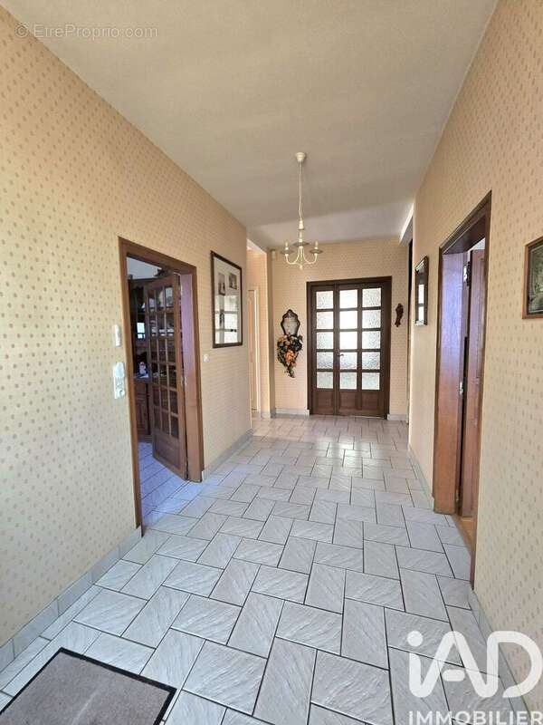 Photo 2 - Maison à MARIGNY-LE-CHATEL