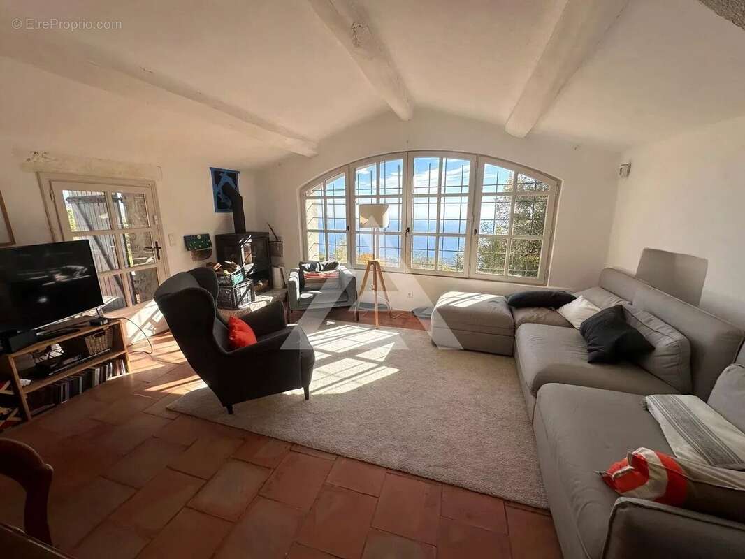 Maison à SAINTE-AGNES