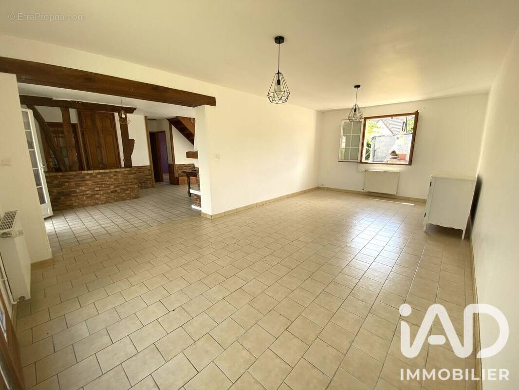 Photo 1 - Maison à DAMPIERRE-SUR-AVRE