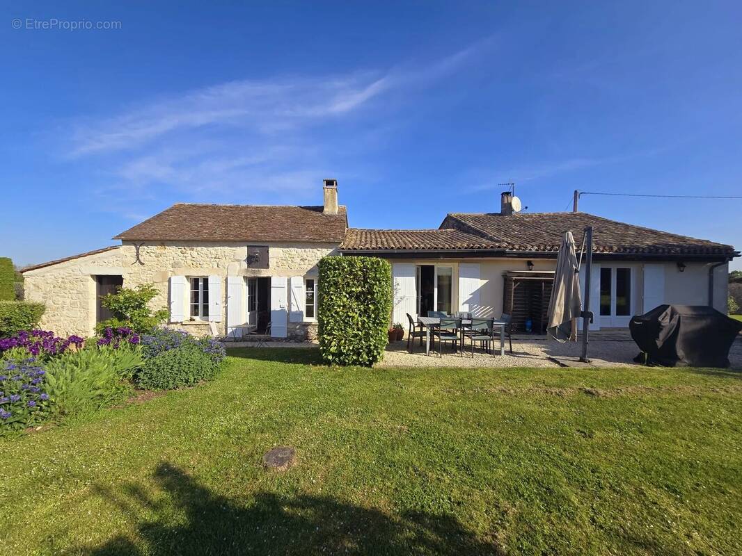 Maison à EYMET