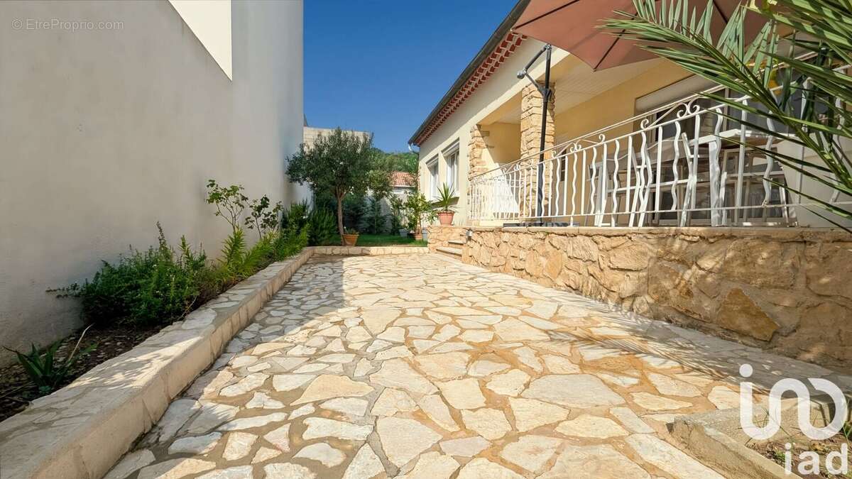 Photo 3 - Maison à BAGNOLS-SUR-CEZE