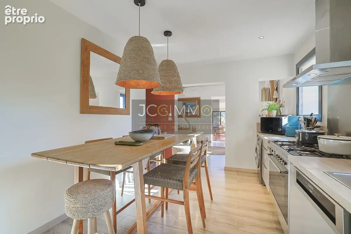 Carqueirane - villa t6 183 m2 vue mer dominante et panoramique avec studio - photo 28