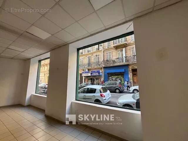 Commerce à MARSEILLE-1E