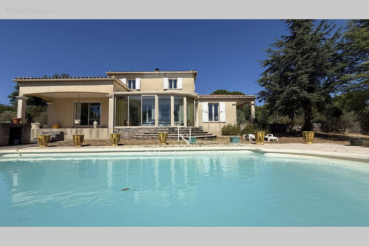 Maison à SAINT-MAXIMIN-LA-SAINTE-BAUME