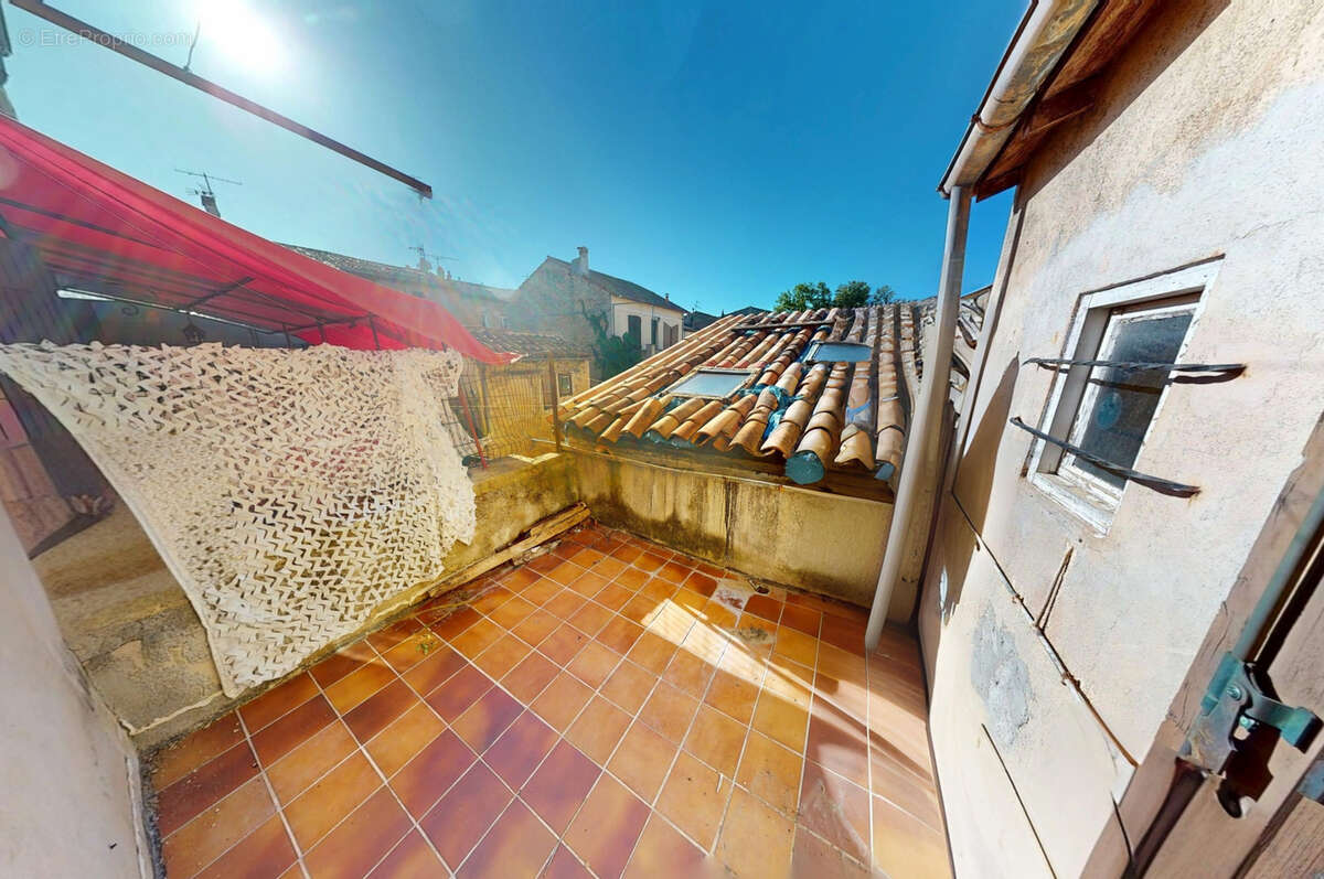 Appartement à PEYROLLES-EN-PROVENCE