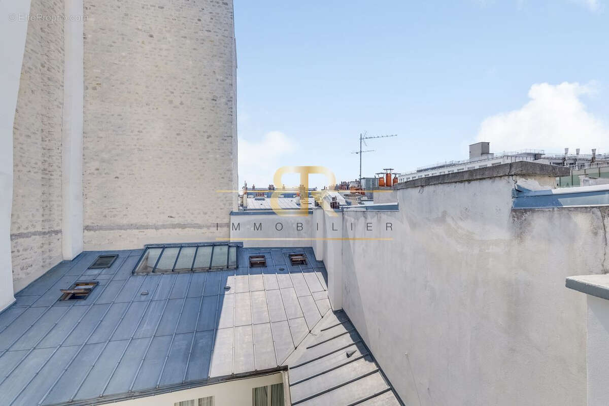 Dernier étage avec ascenseur calme et vue dégagée - photo 5
