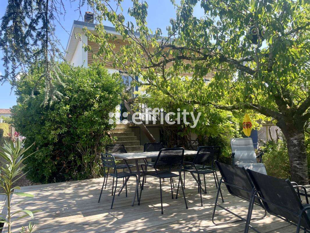 Maison 111 m² à Marennes  - photo 2
