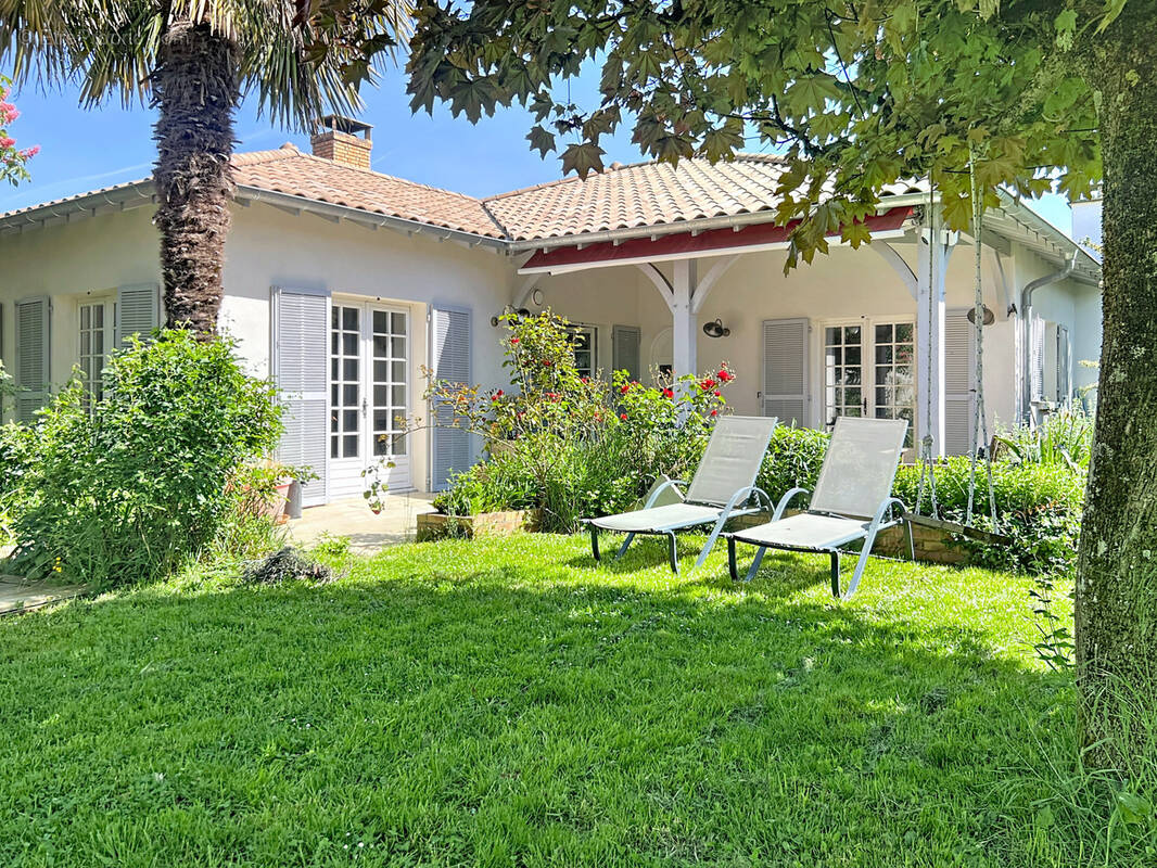 Maison à JASSANS-RIOTTIER