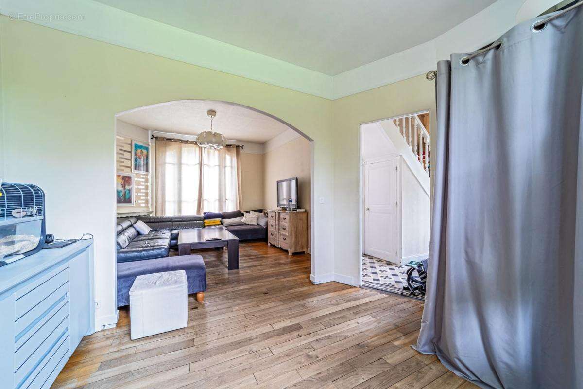 Maison à MONTMORENCY