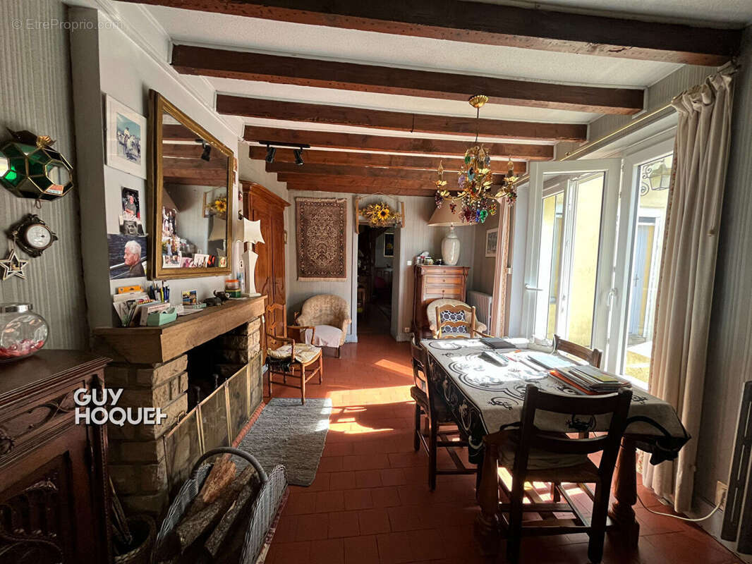 Maison à TOULON-SUR-ARROUX