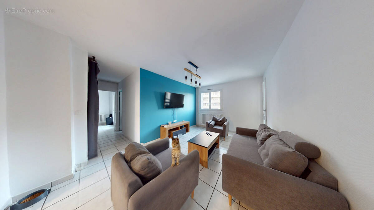 Appartement à SAINT-ETIENNE