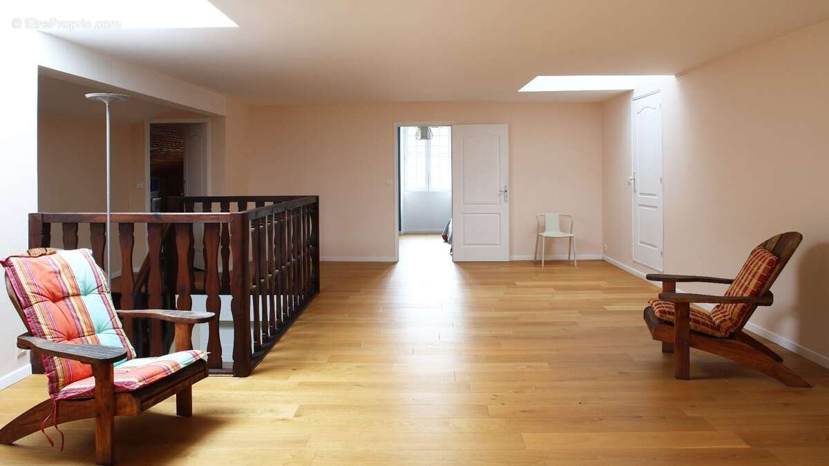 Maison à POUILLON