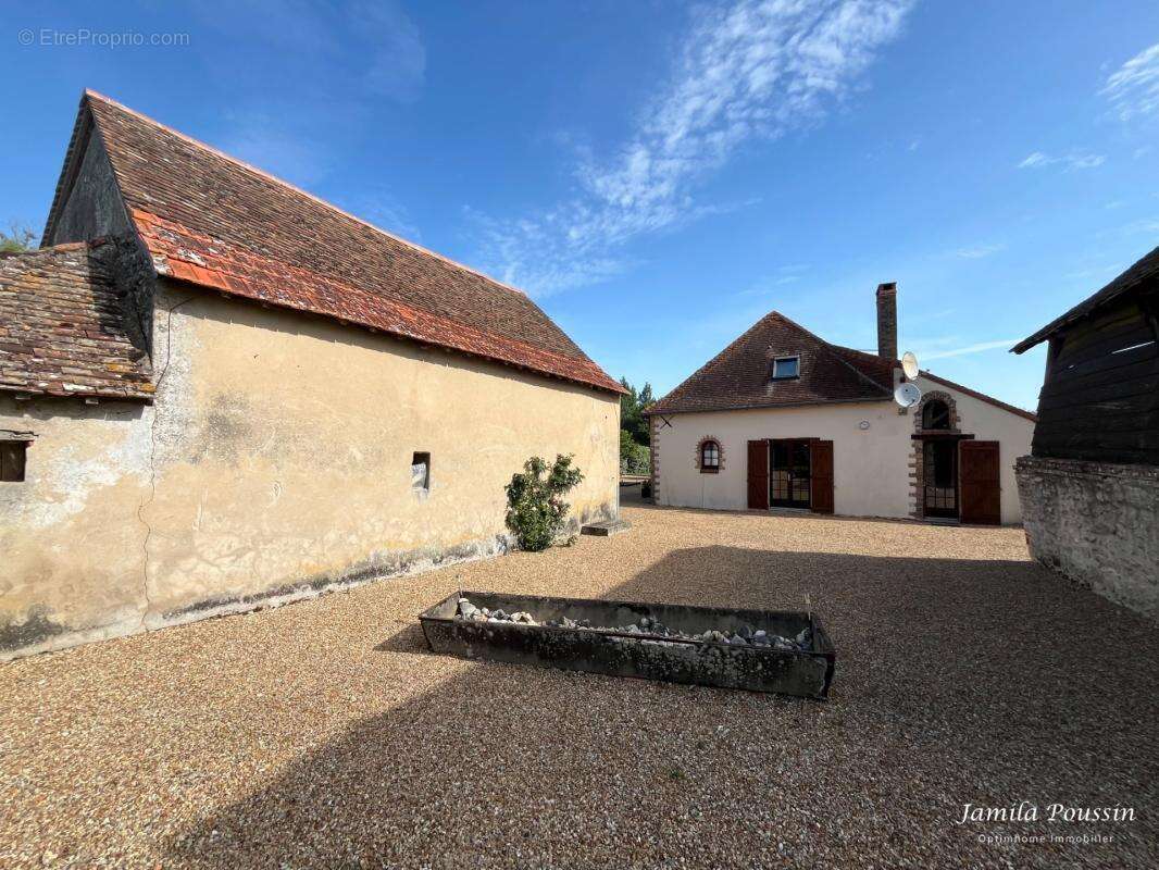 Maison de Campagne (137 m2 - 7 pièces) NOYANT-VILLAGES (49) - photo 13