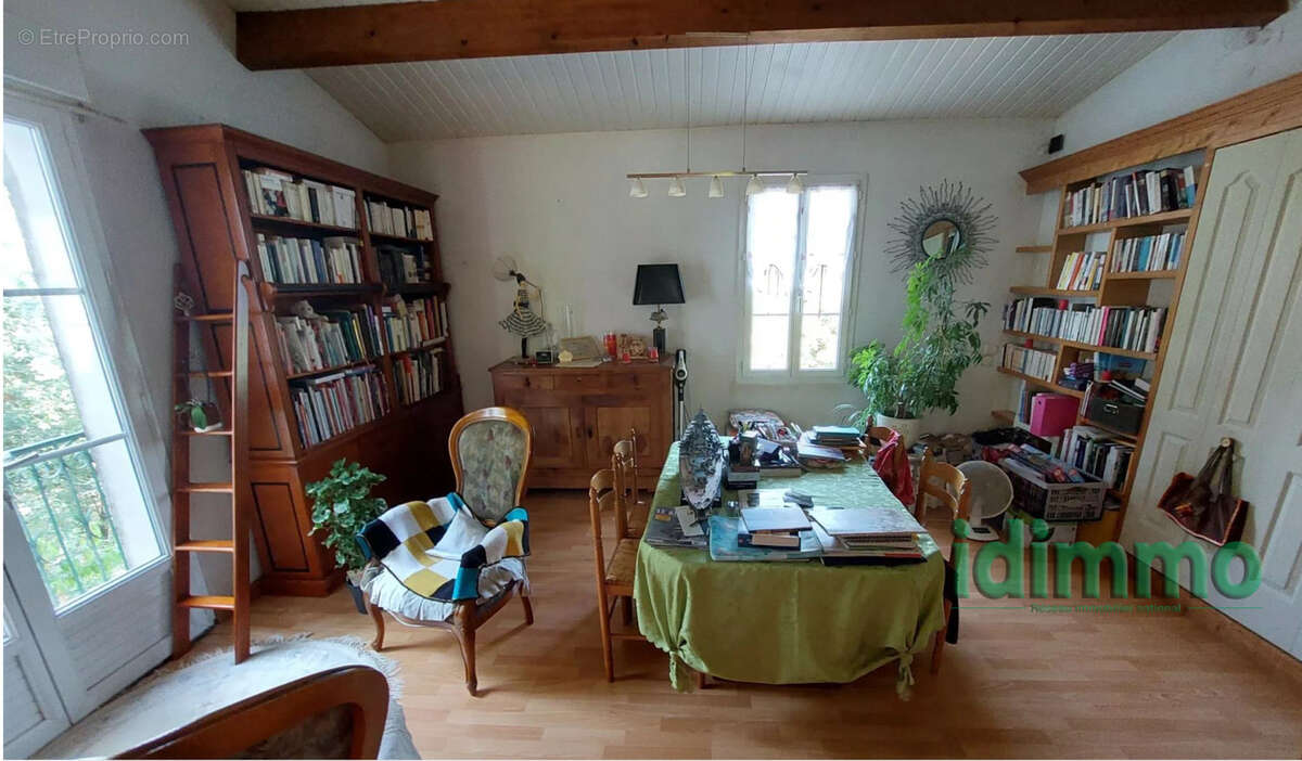 Vous aimez les vieilles pierres,la campagne..ensemble immobilier de 190 m2 avec 2 maisons sur un beau parc arb - photo 7