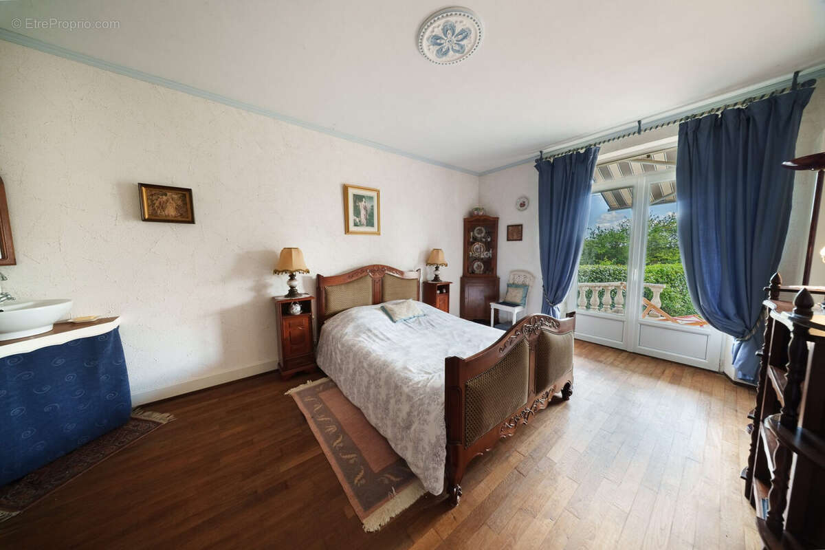 Maison 4 pièces 160 m² à vendre à Tronget (03240) - photo 5
