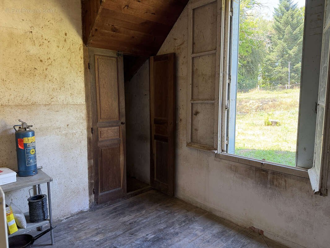 Maison à rénover avec terrain - photo 6