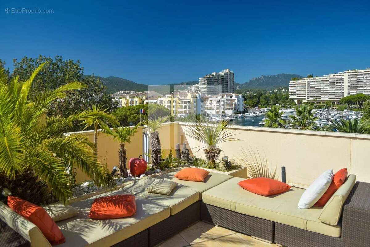 Appartement à MANDELIEU-LA-NAPOULE